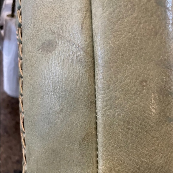 NWT Isabella Fiore Gisela Diamond Stitched Leather Green Tote Bag - Picture 11 of 11